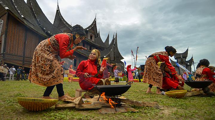 Festival Adat Budaya Nusantara III Diadakan 26 – 31 Mei 2023 di Sumatera Barat, di Kota Manakah?